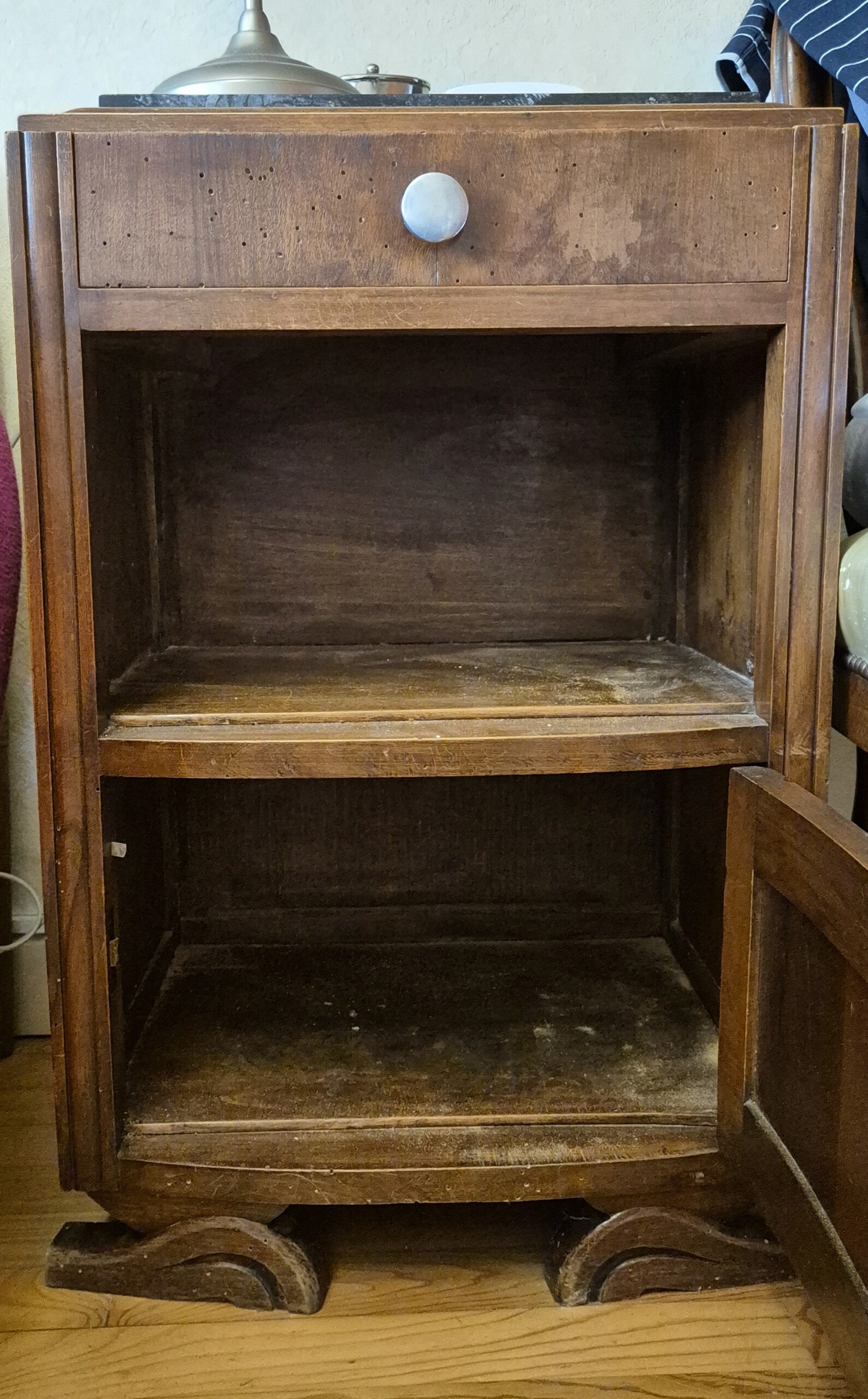 Table de chevet art déco - Noyer et marbre noir - Années 30-40 – Image 6