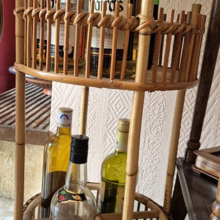 Bar à bouteilles rotin naturel, années 60-70